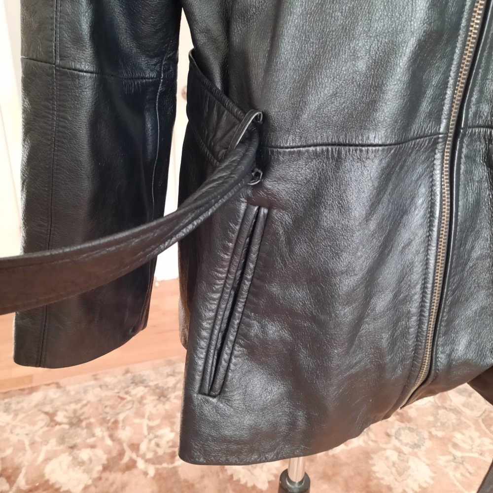 Vintage high neck belted black leather jacket - Picture 6 of 13